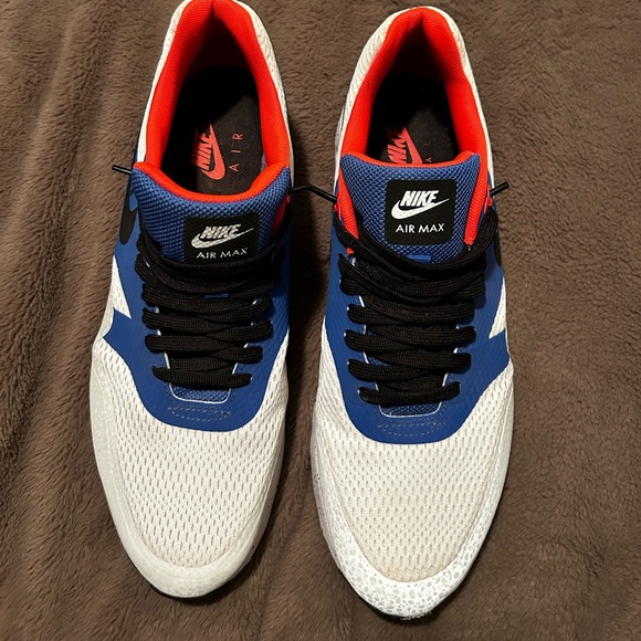 Nike Air Max 1 Ultra Essentials - Picture 2 of 3